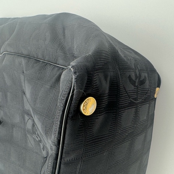 CHANEL Black Tote Bag with Leather Handles - Picture 7 of 15